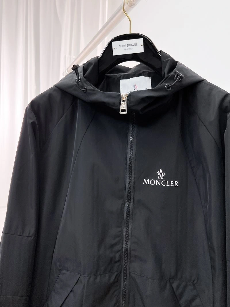 Moncler Outwear WaterResistant 141990