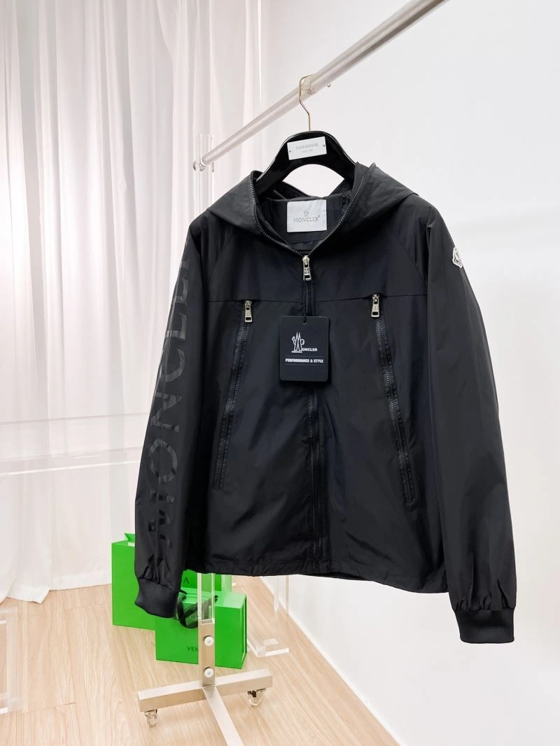 Packable Moncler Outwear 141998