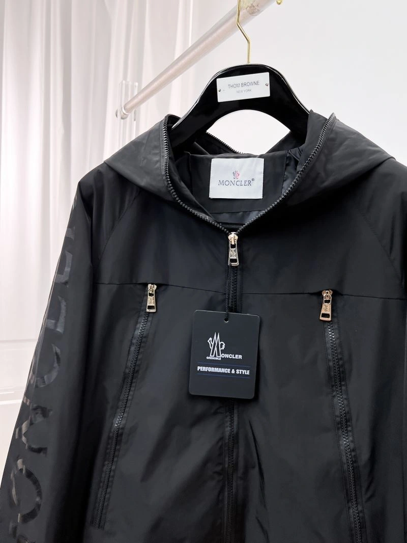 Packable Moncler Outwear 141998