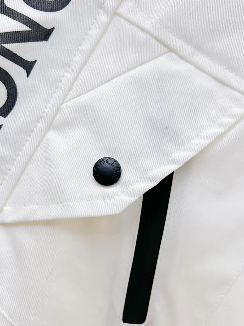 Moncler Outwear FlexibleFit 141996