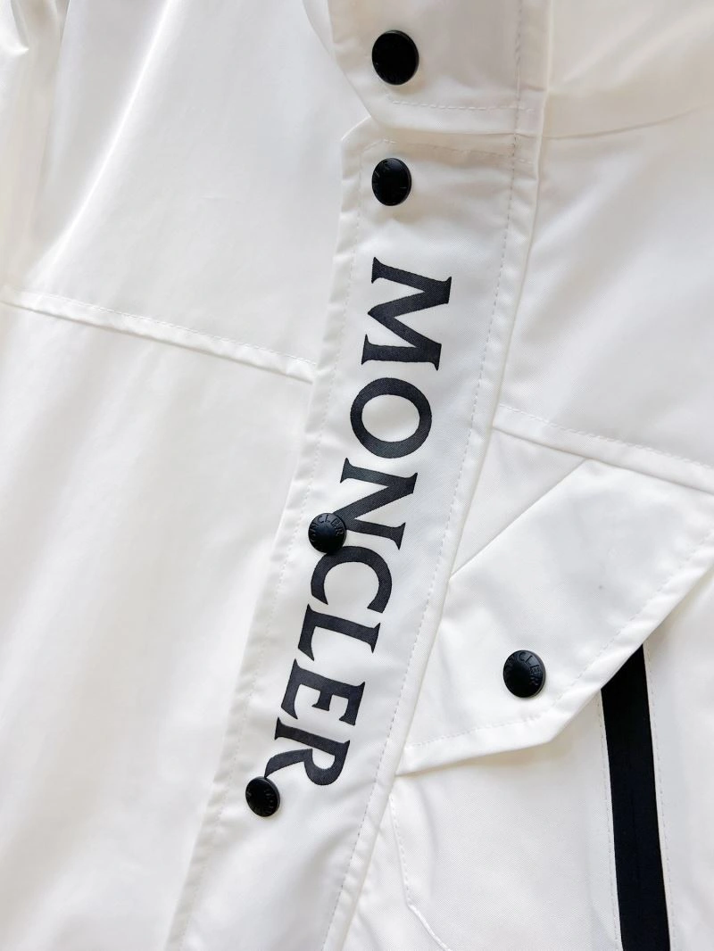 Moncler Outwear FlexibleFit 141996