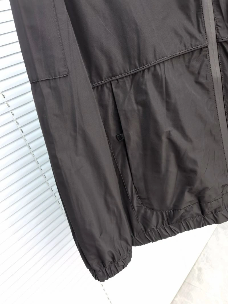 Upgraded Moncler Outwear 141988