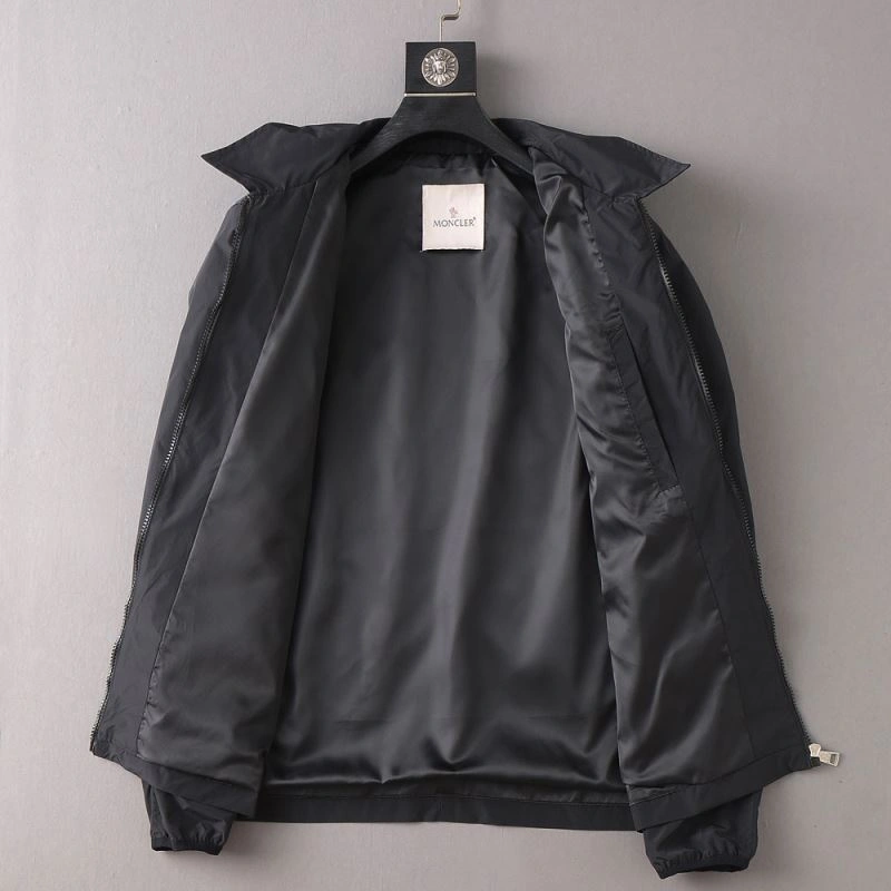 Moncler Outwear Fashionable 141985