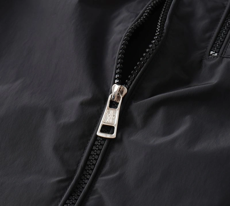 Moncler Outwear Fashionable 141985