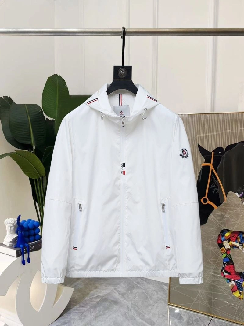 Moncler Outwear Fashionable 141980