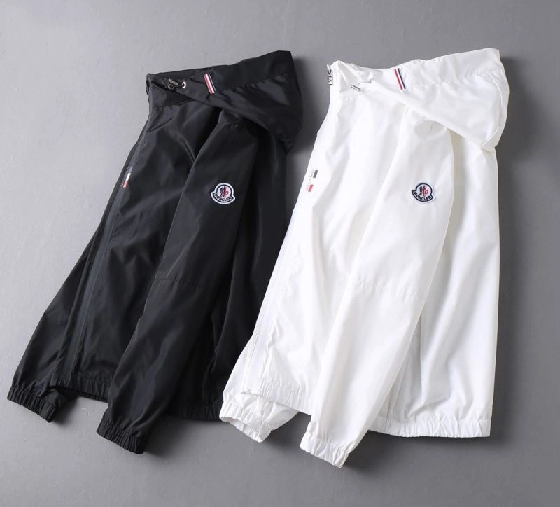 Moncler Outwear Fashionable 141980