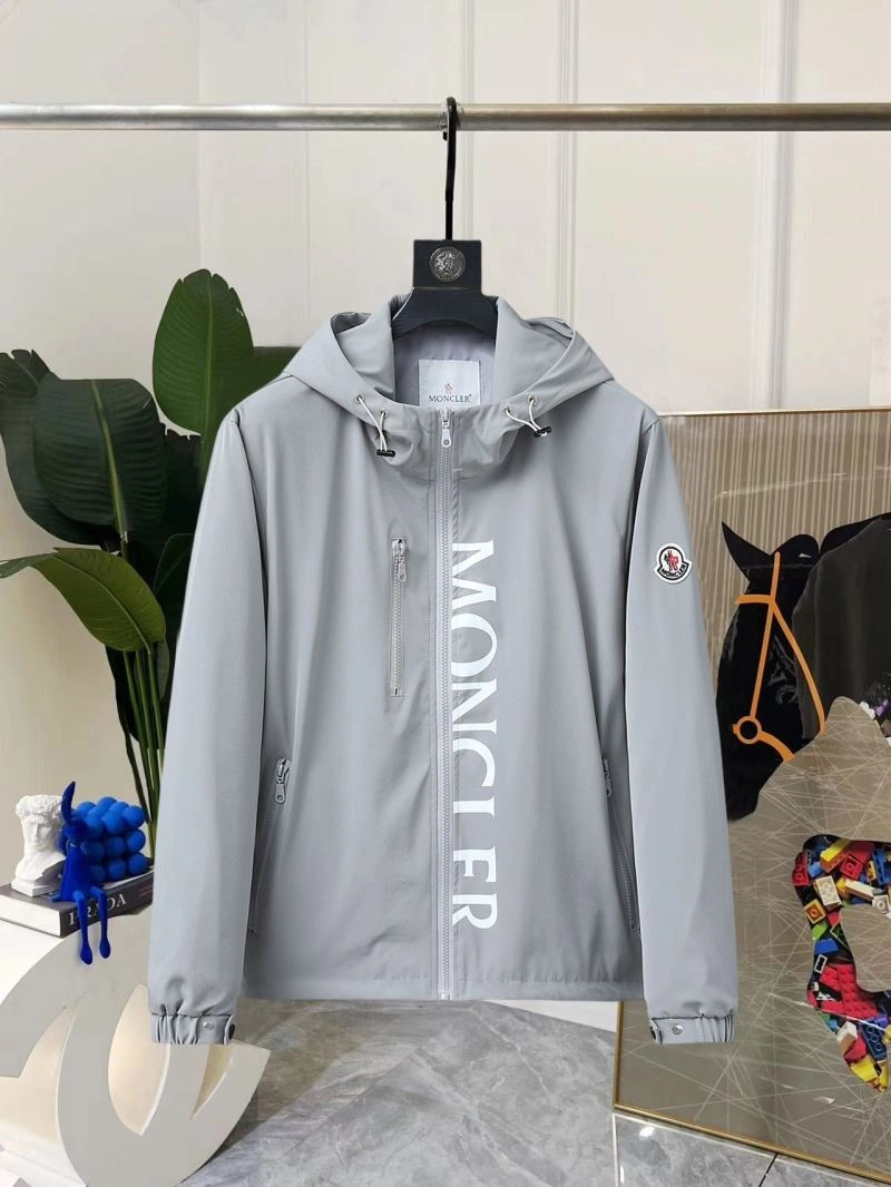 Moncler Outwear Bold 141981