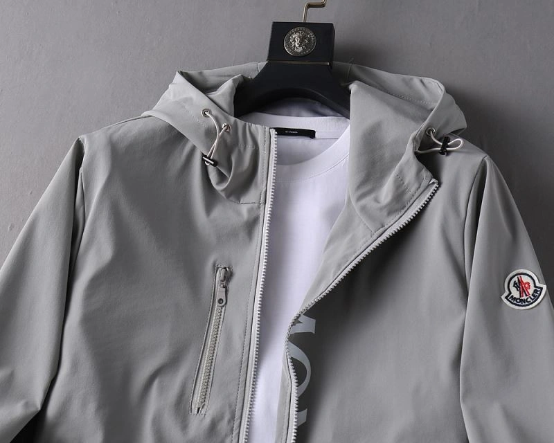 Moncler Outwear Bold 141981