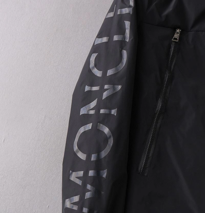 Moncler Outwear GoodFit 141978