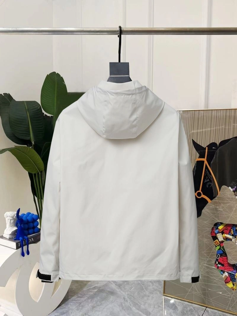 Moncler Outwear Bright 141976
