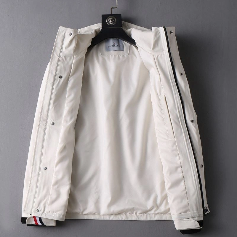 Moncler Outwear Bright 141976