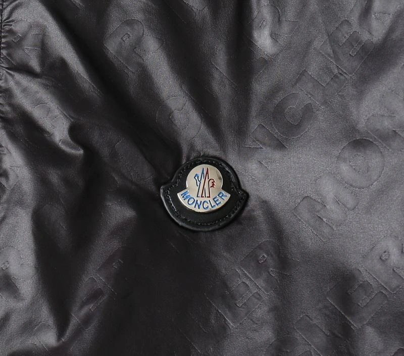 Moncler Outwear OdorResistant 141977