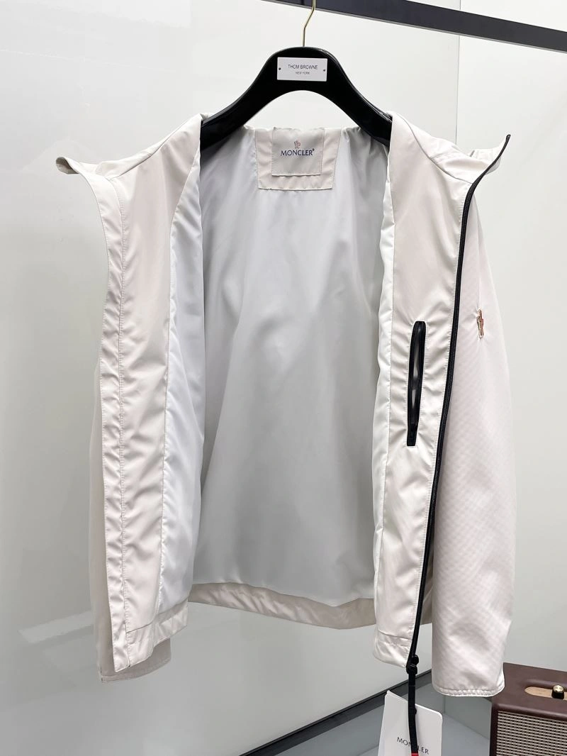 Moncler Outwear Unique 141973