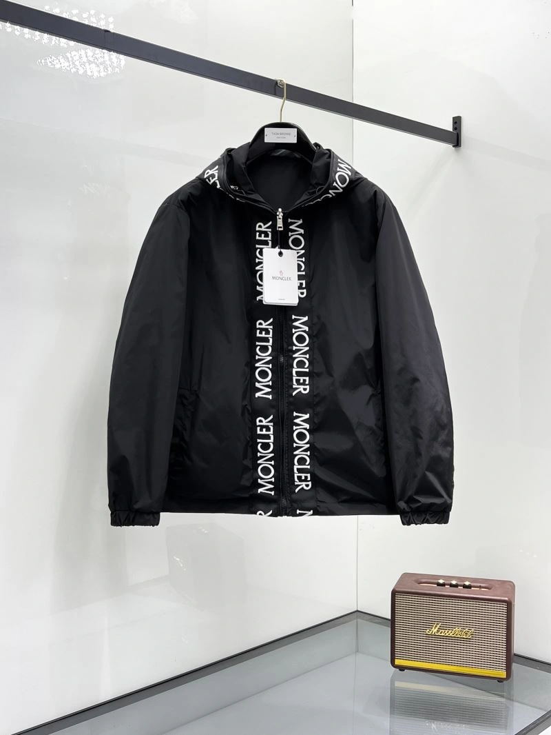 Moncler Outwear Bright 141964