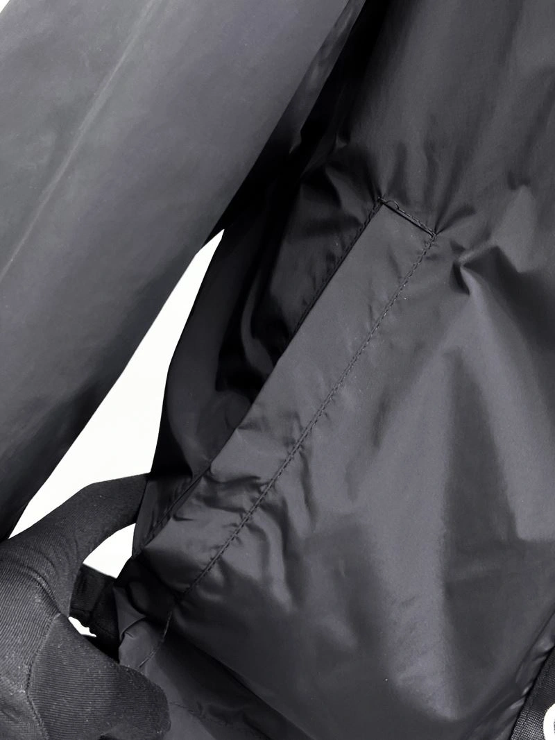 Moncler Outwear Bright 141964