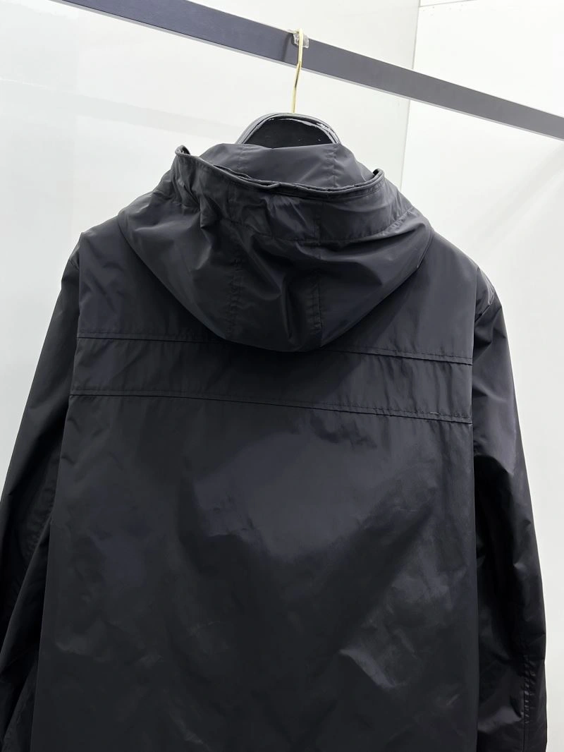 Moncler Outwear Bright 141964