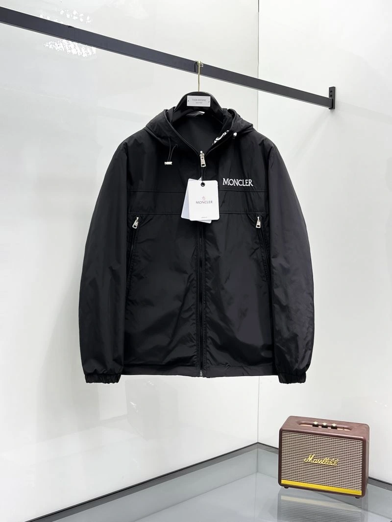 Moncler Outwear Bright 141964