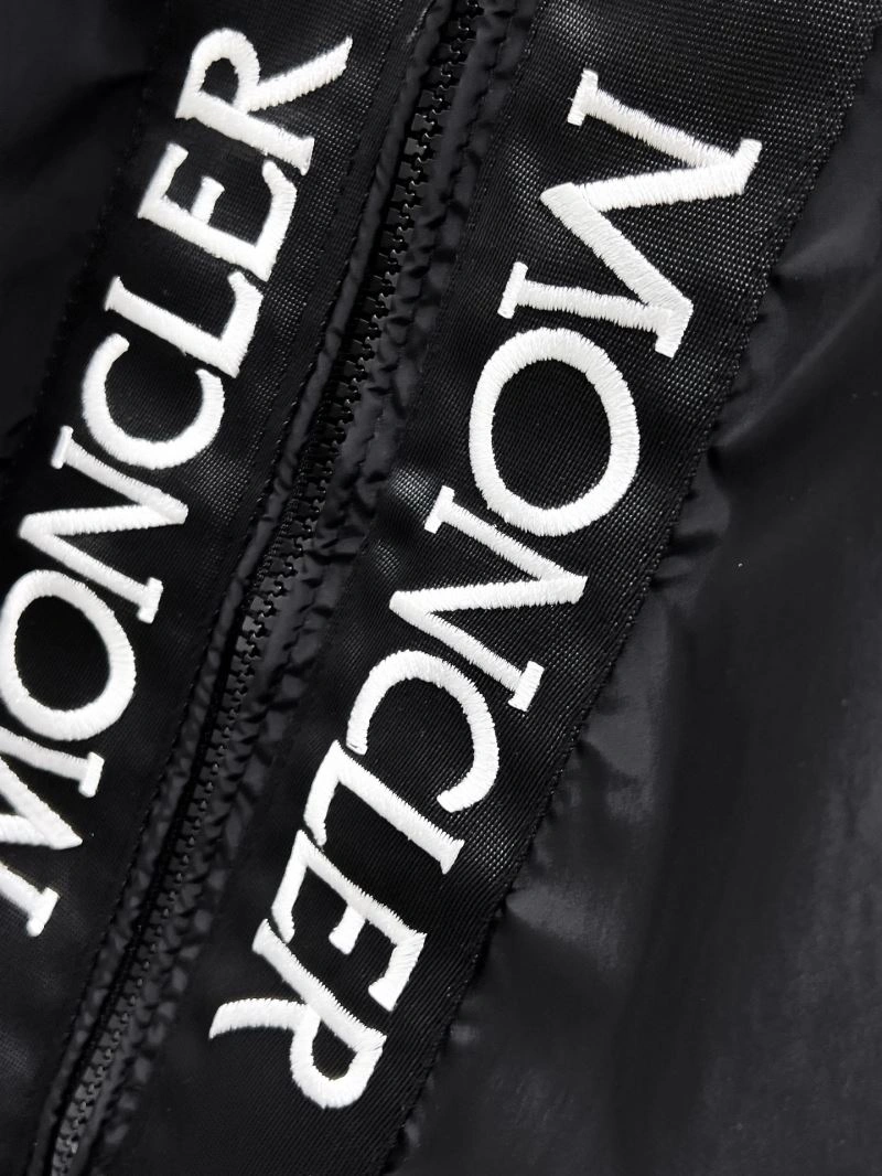 Moncler Outwear Bright 141964