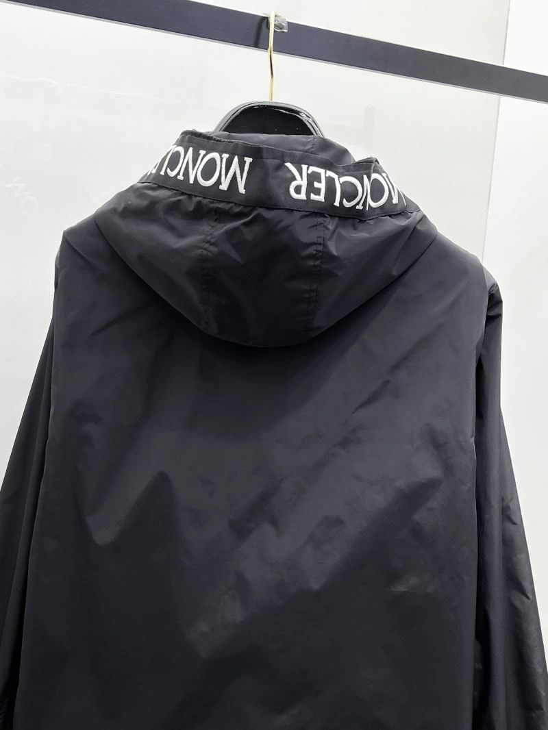 Moncler Outwear Bright 141964