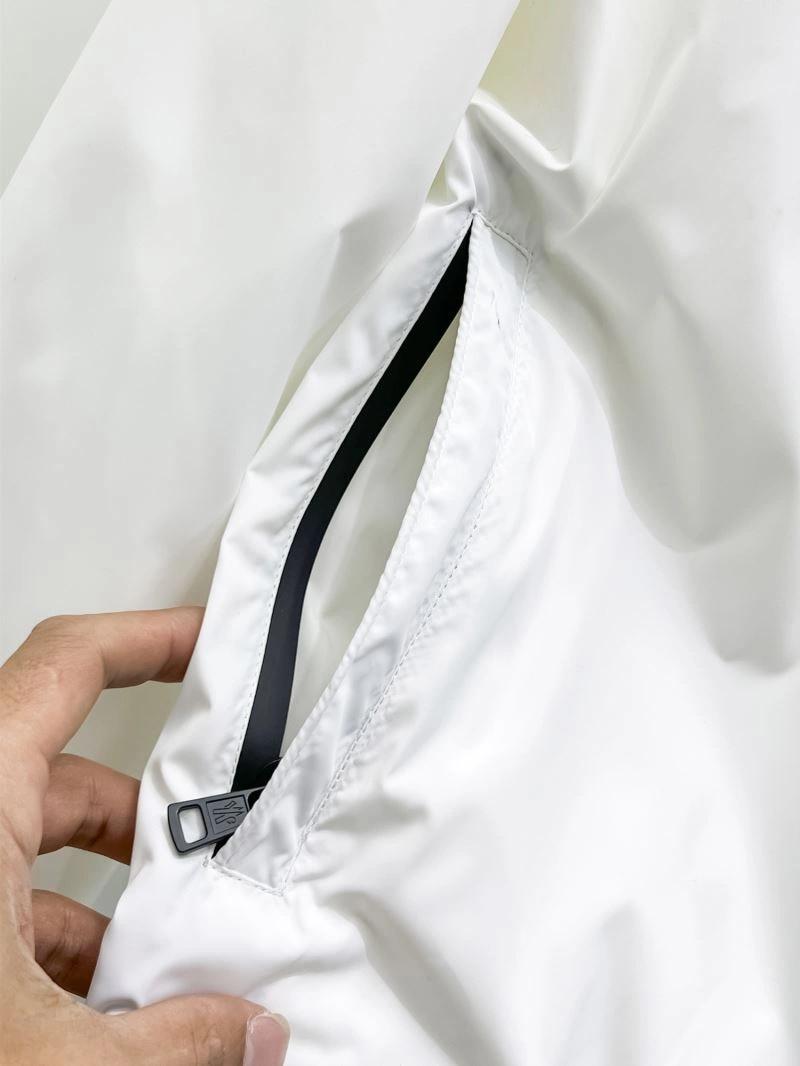 Durable Moncler Outwear 141955