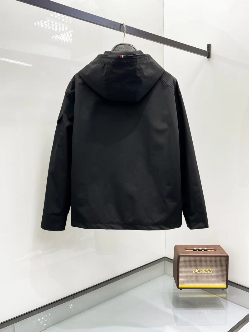 Moncler Outwear Elegant 141954