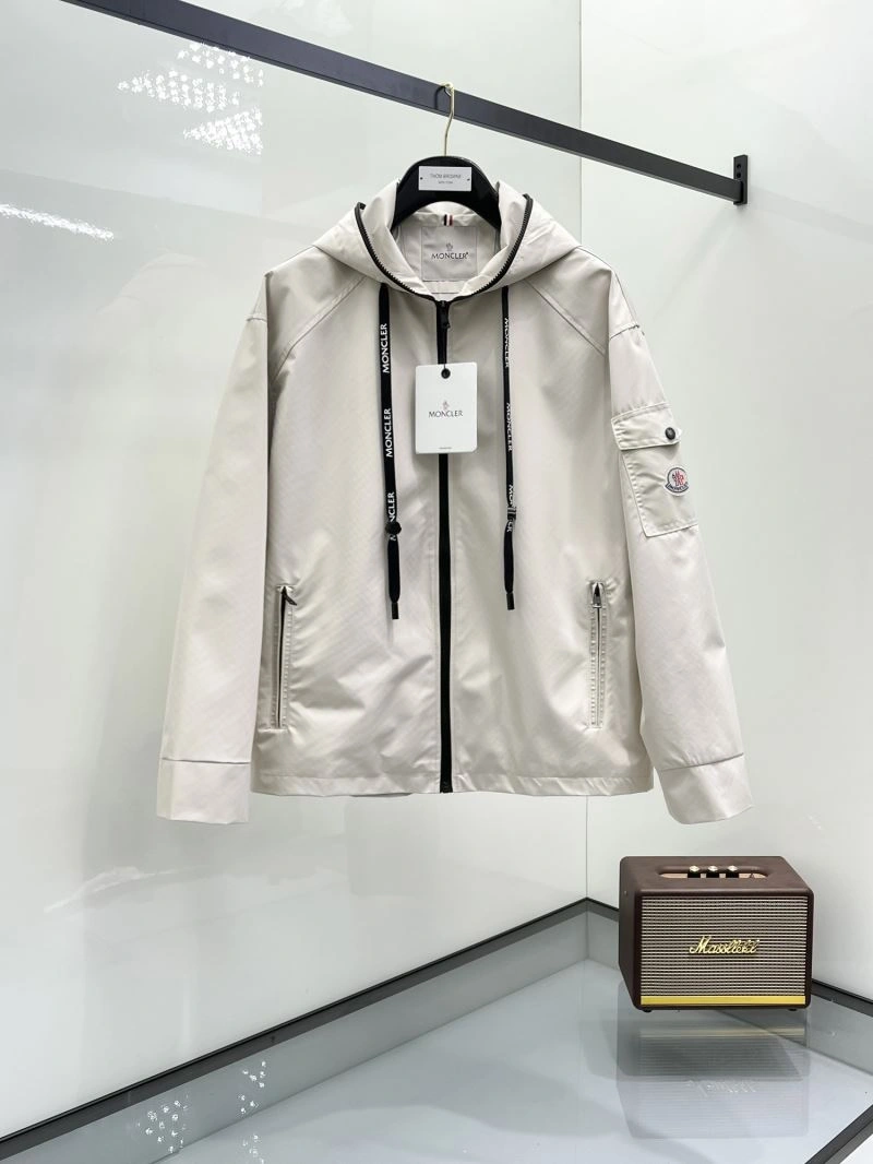 Snug Moncler Outwear 141975