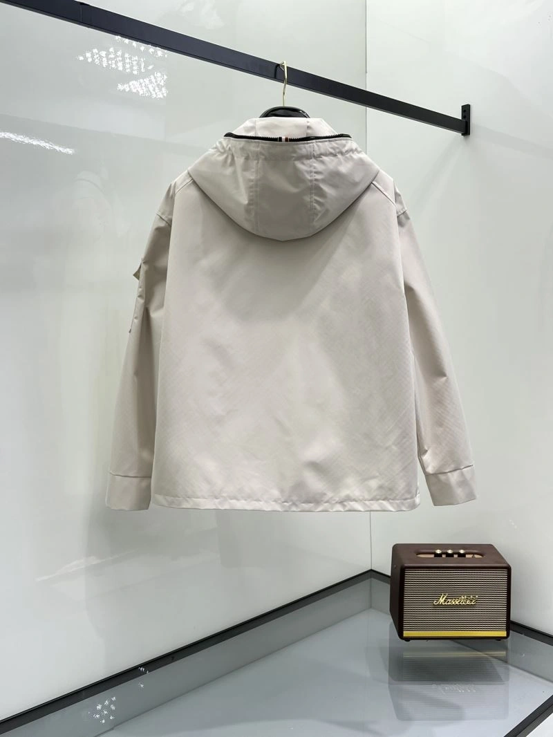 Snug Moncler Outwear 141975