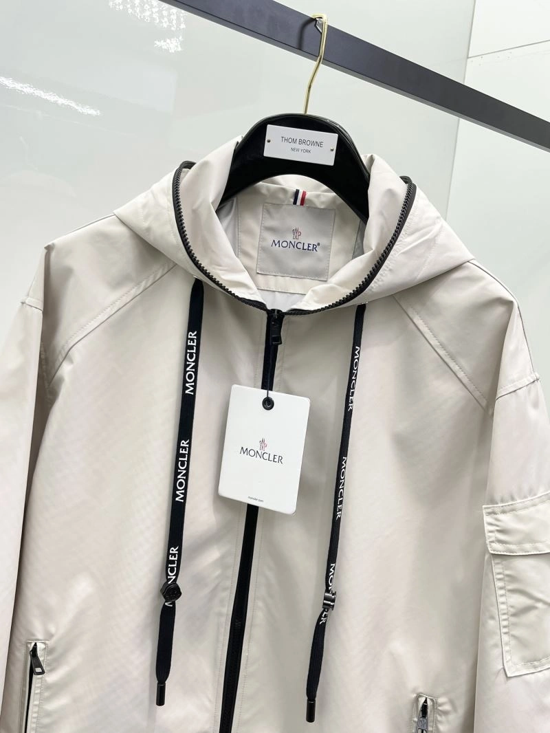 Snug Moncler Outwear 141975