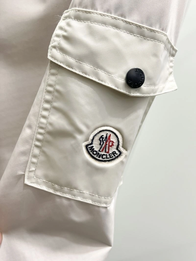 Snug Moncler Outwear 141975