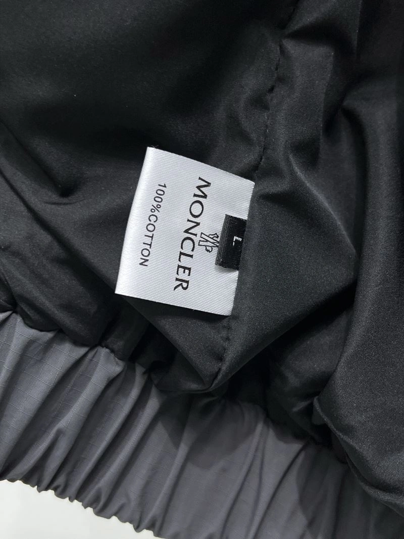 Moncler Outwear SoftTouch 141956