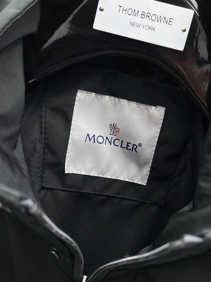 Chic Moncler Outwear 141968