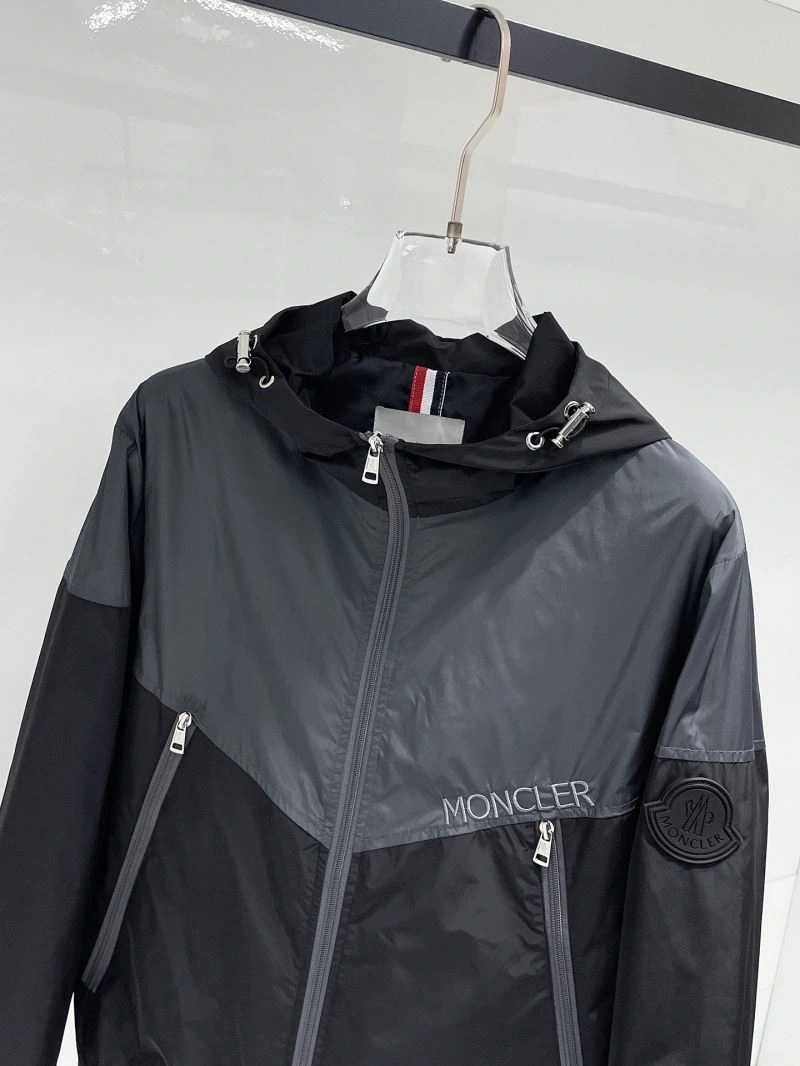 Moncler Outwear Vibrant 141966
