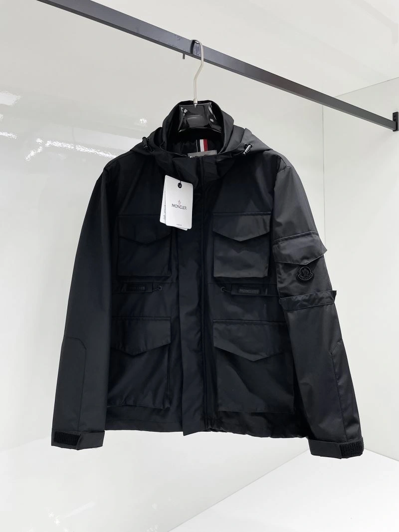 ZipUp Moncler Outwear 141952