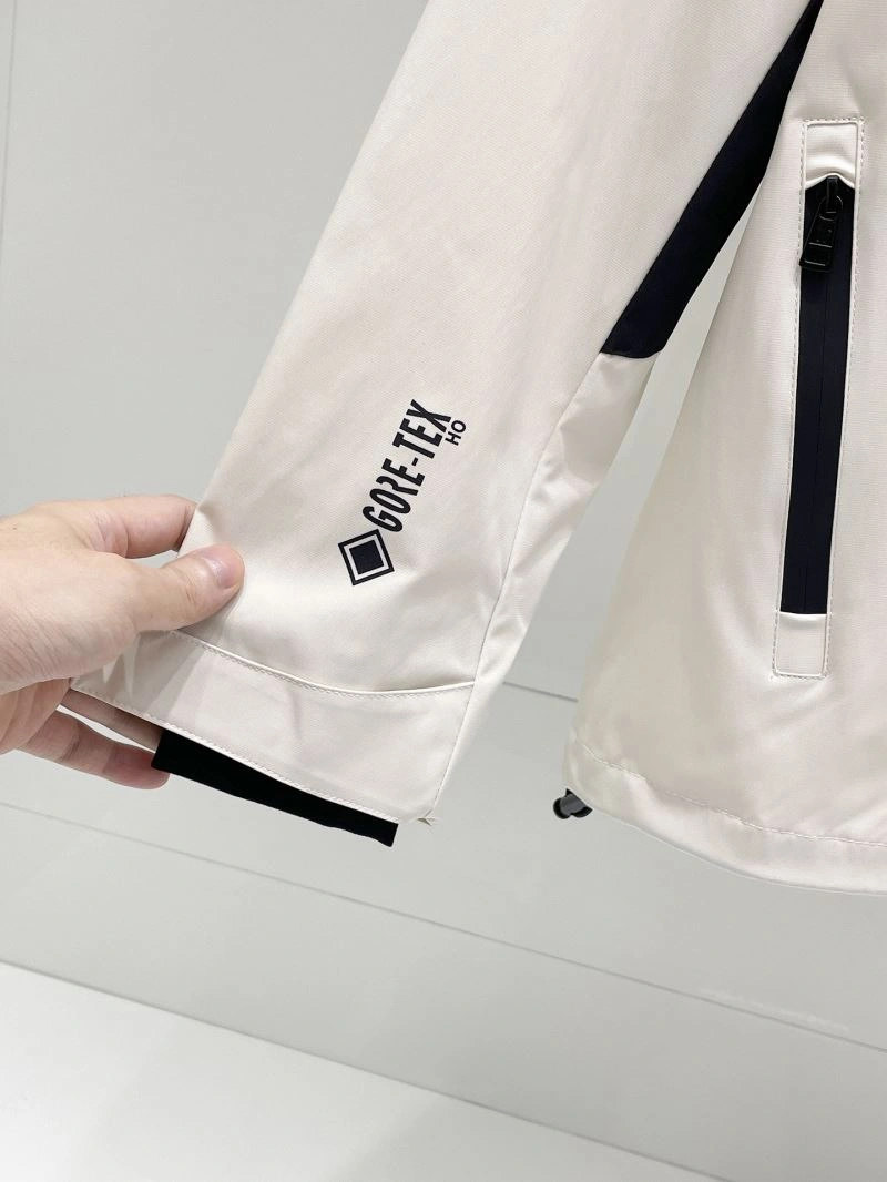 Premium Moncler Outwear 141969