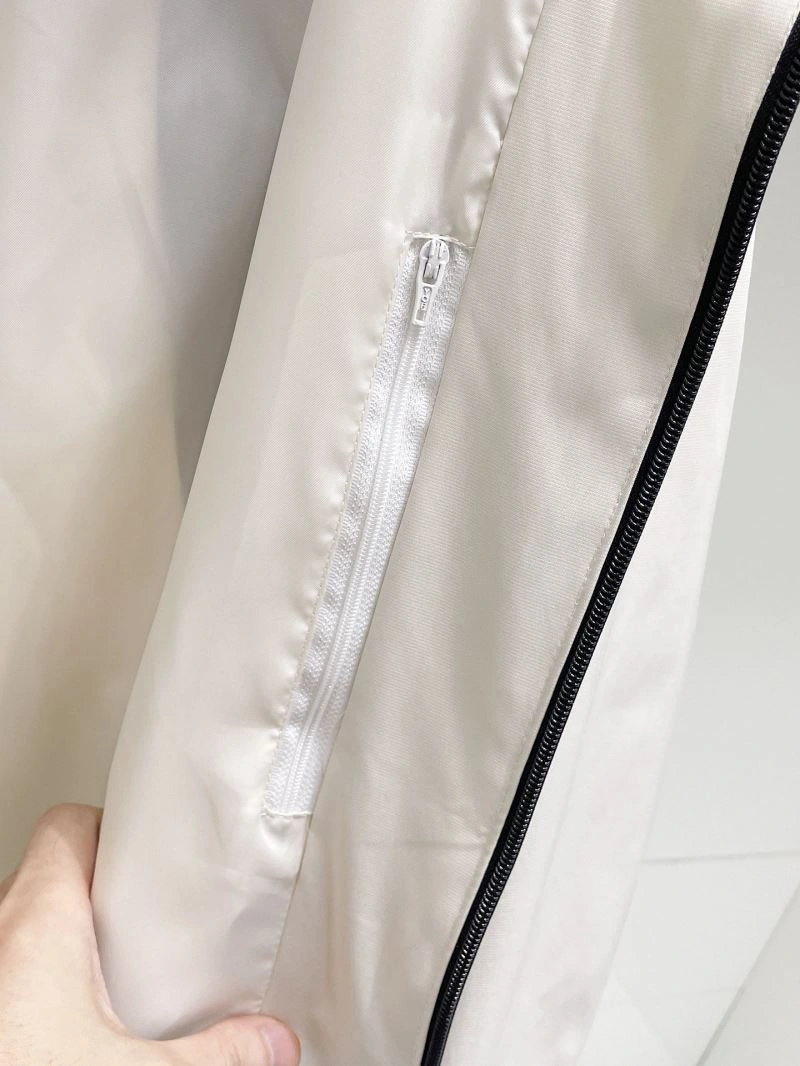 Premium Moncler Outwear 141969