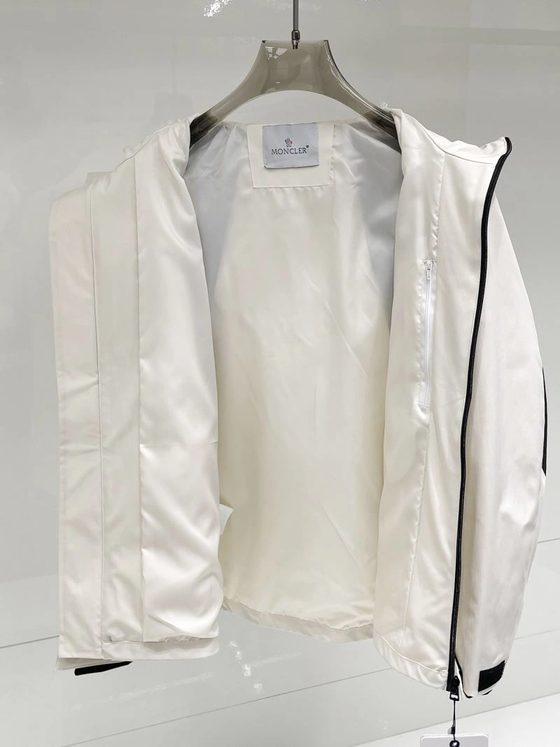 Premium Moncler Outwear 141969