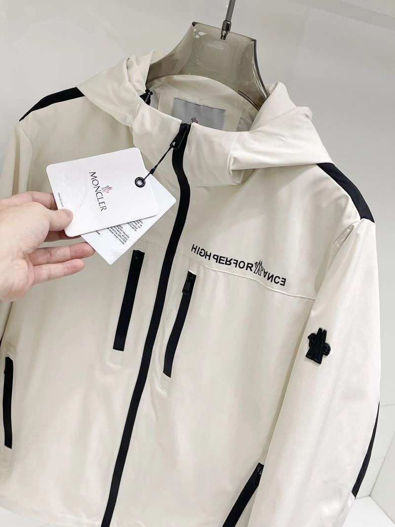 Premium Moncler Outwear 141969
