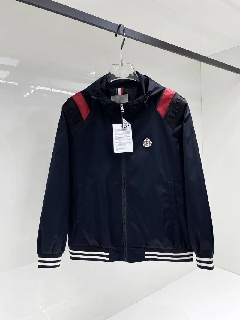 Moncler Outwear Breathable 141963
