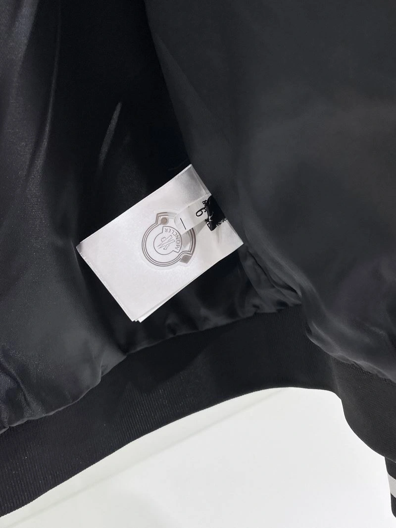 Moncler Outwear Breathable 141963