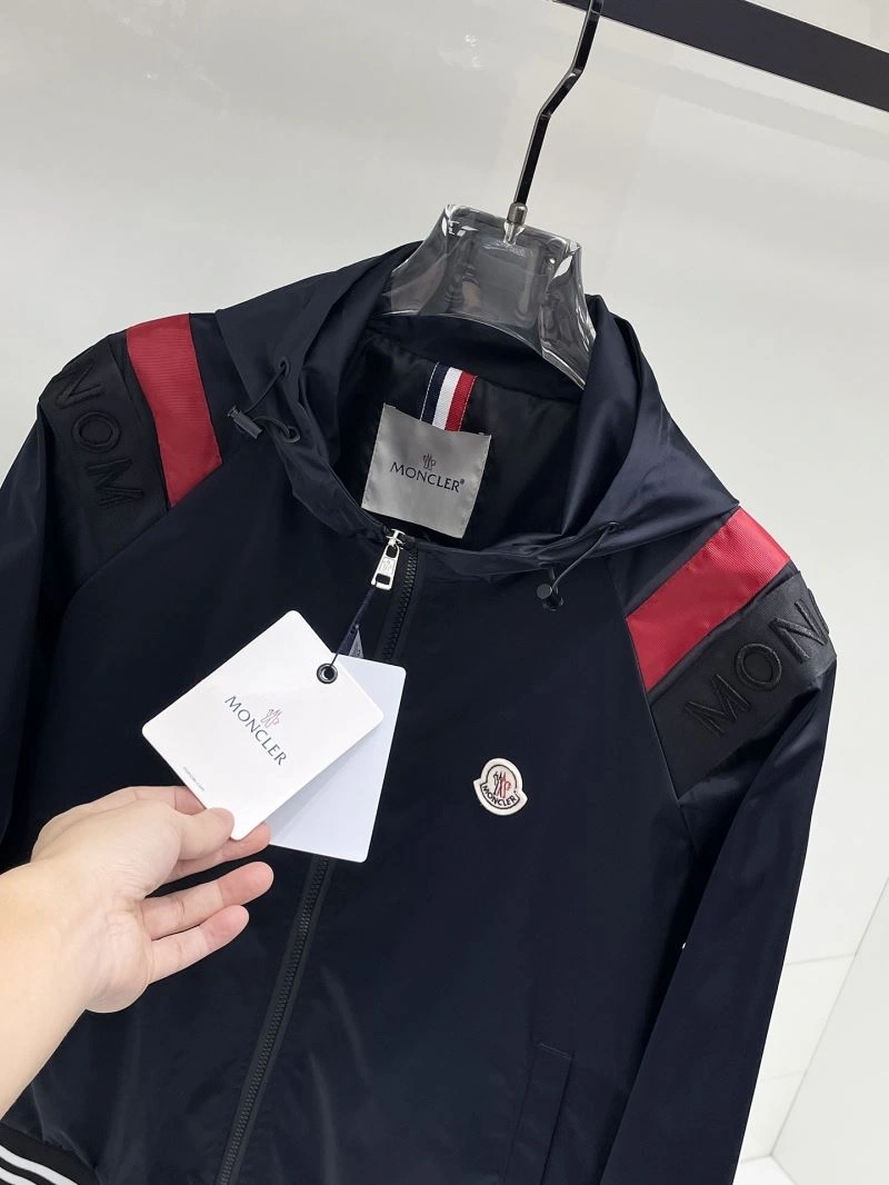 Moncler Outwear Breathable 141963