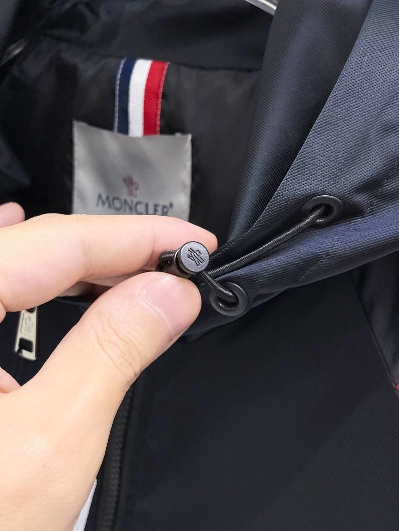 Moncler Outwear Breathable 141963
