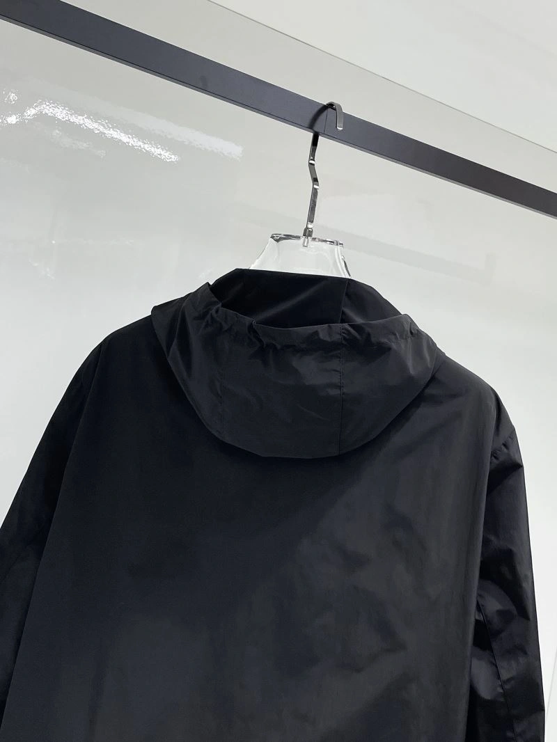 Functional Moncler Outwear 141965