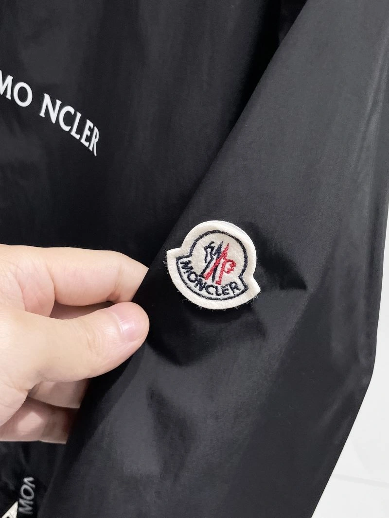 Functional Moncler Outwear 141965