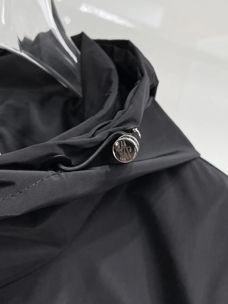 Functional Moncler Outwear 141965