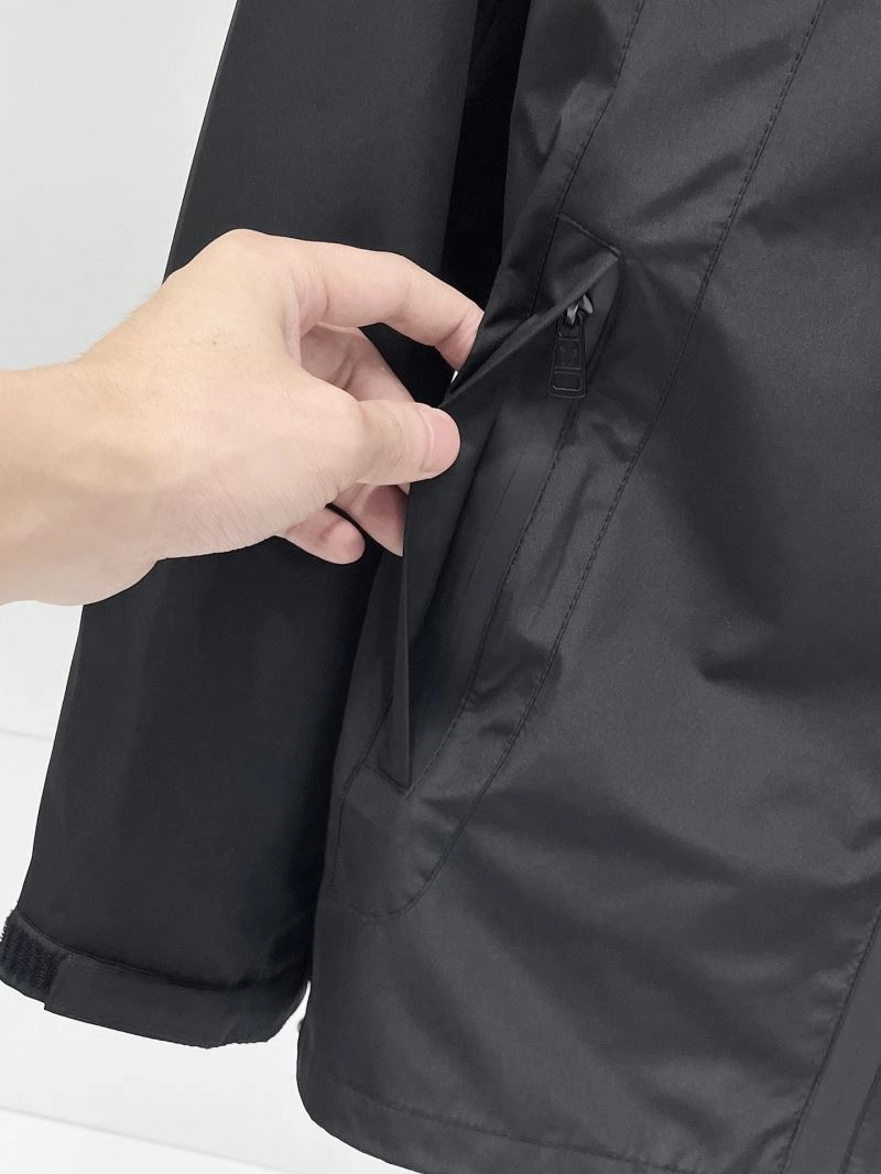 Lightweight Moncler Outwear 141970