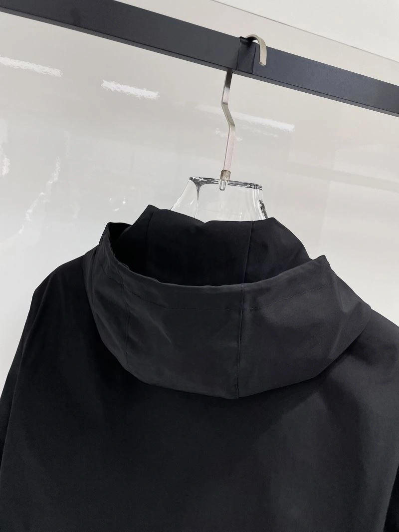 Minimalist Moncler Outwear 141957