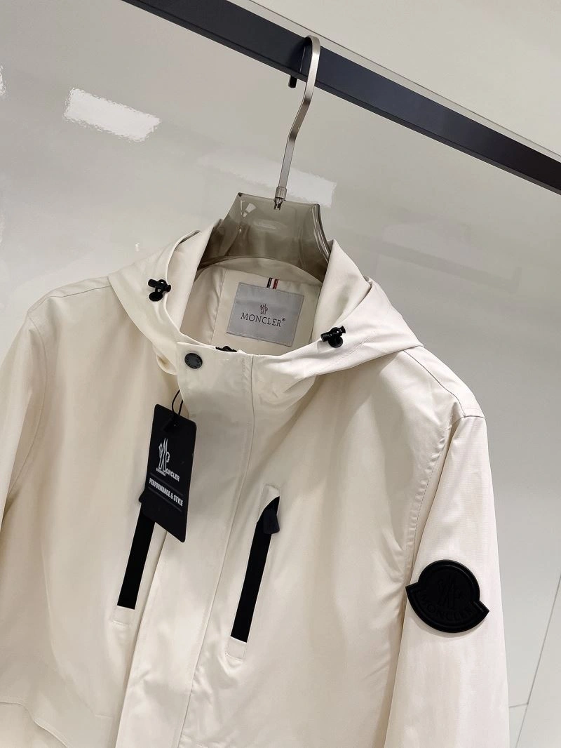 Moncler Outwear Unisex 141944