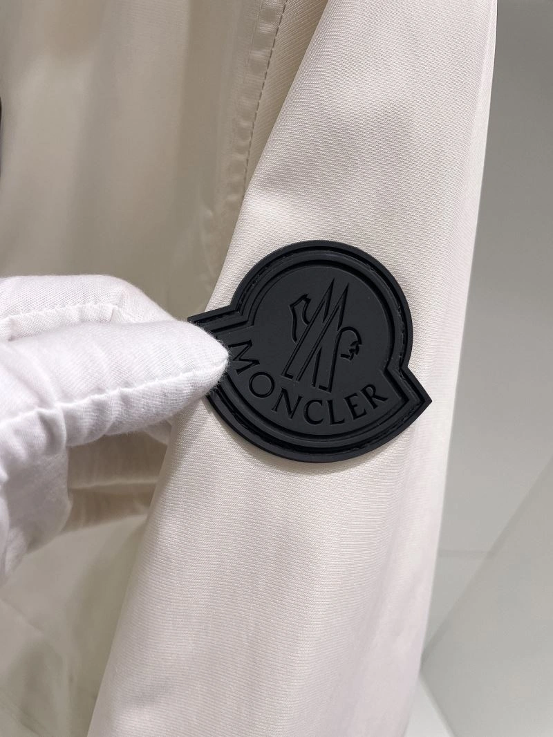 Moncler Outwear Unisex 141944
