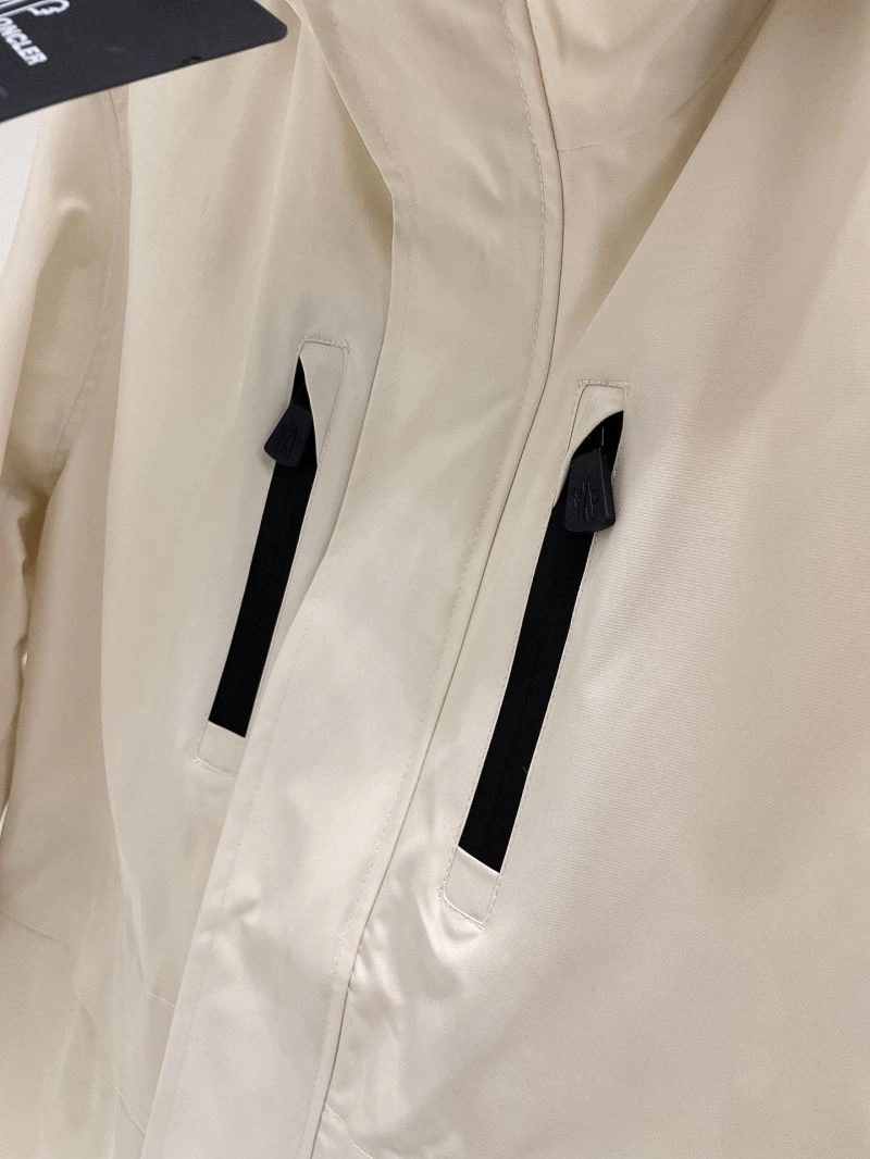 Moncler Outwear Unisex 141944