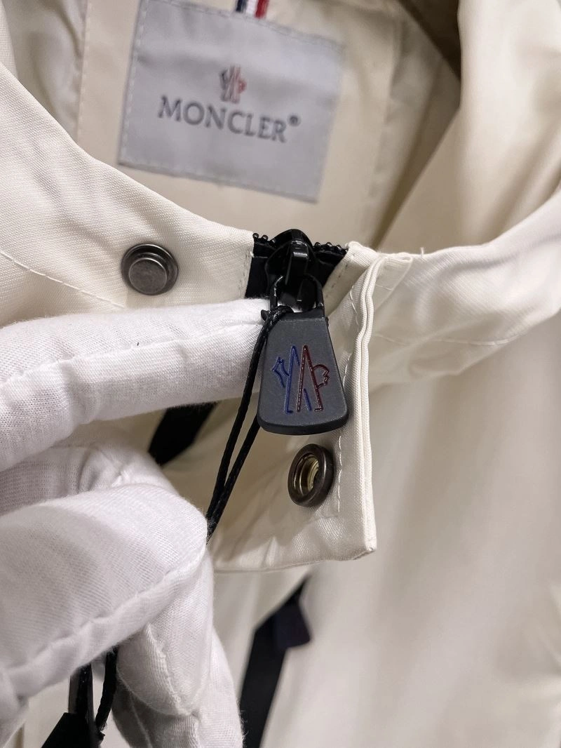 Moncler Outwear Unisex 141944